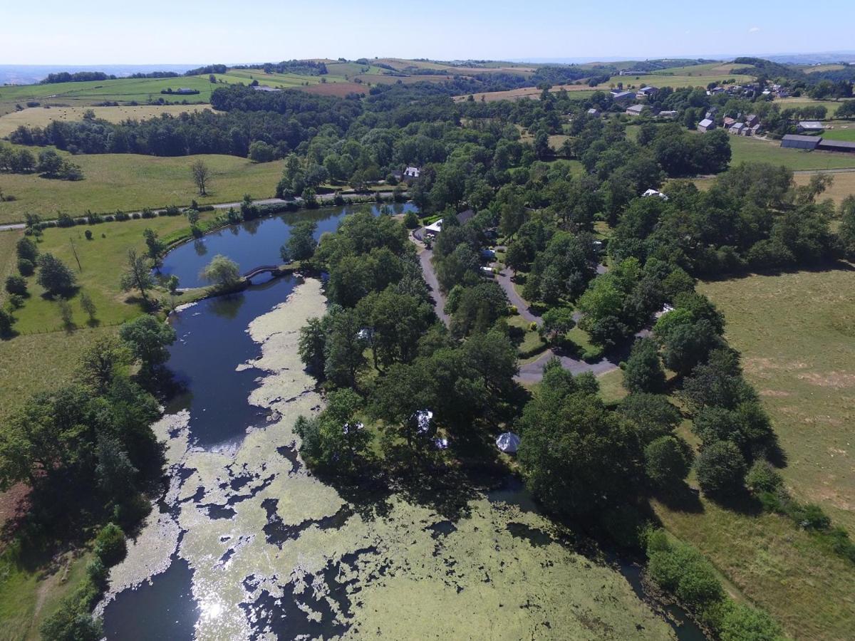 Camping Etang Du Camp Senergues Экстерьер фото