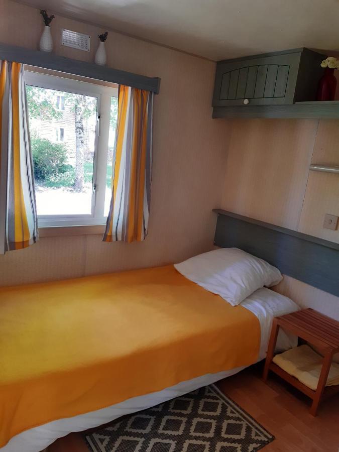 Camping Etang Du Camp Senergues Экстерьер фото