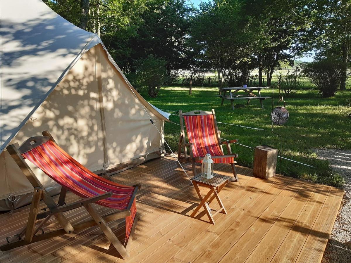 Camping Etang Du Camp Senergues Экстерьер фото
